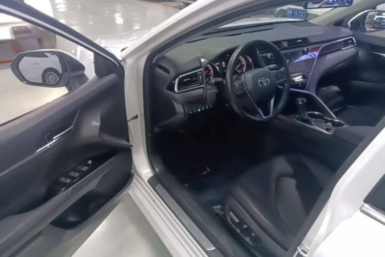 Used Toyota Camry 2019 2.5G Luxury Edition China VI Standard Driver Seat