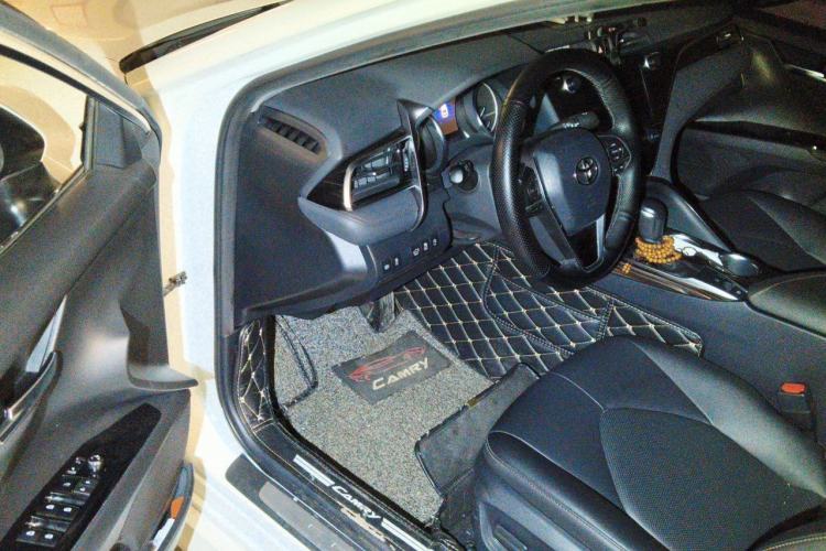Used Toyota Camry 2019 2.0G Luxury Edition China VI Standard Driver Seat
