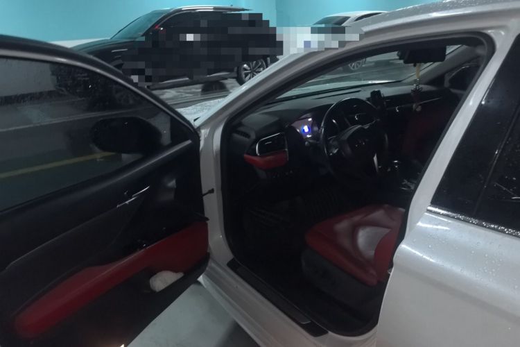 Used Toyota Camry 2019 2.5S FENGSHANG Version China VI Standard Driver Seat