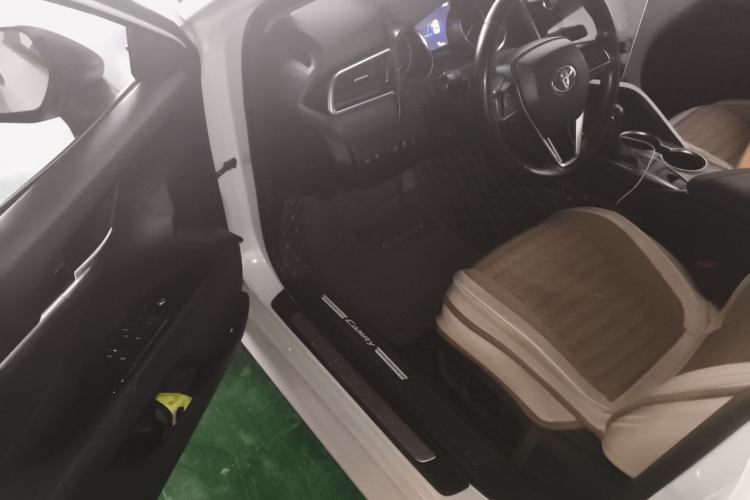 Used Toyota Camry 2019 2.5G Luxury Edition China VI Standard Driver Seat