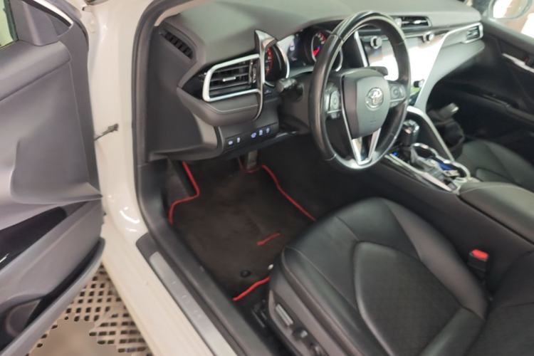 Used Toyota Camry 2019 2.5S FENGSHANG Version China VI Standard Driver Seat