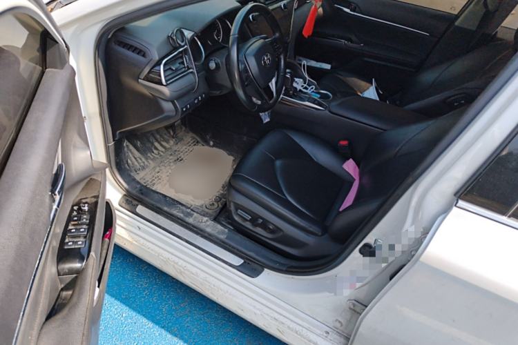 Used Toyota Camry 2019 2.0G Luxury Edition China VI Standard Driver Seat
