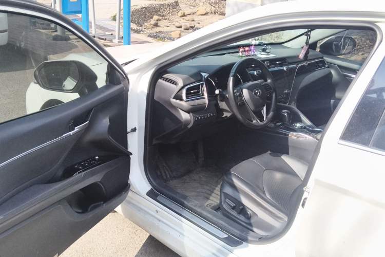 Used Toyota Camry 2019 2.0G Luxury Edition China VI Standard Driver Seat