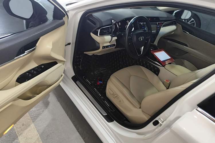 Used Toyota Camry 2019 2.5G Luxury Edition China VI Standard Driver Seat