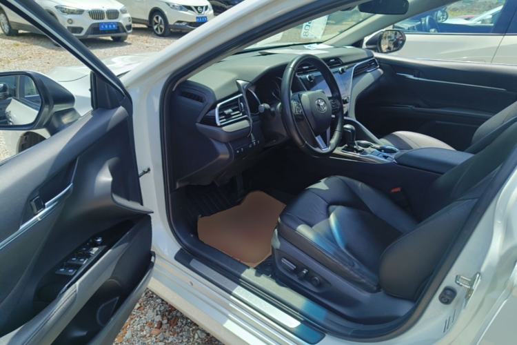 Used Toyota Camry 2019 2.0G Luxury Edition China VI Standard Driver Seat