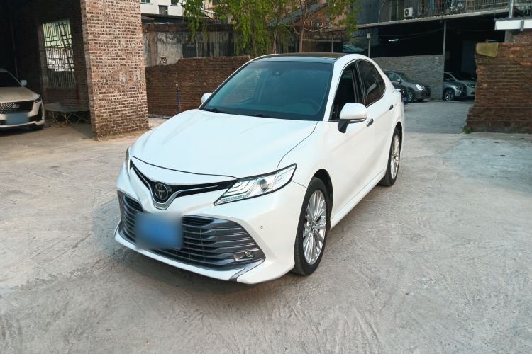 Used Toyota Camry 2019 Revised Version 2.5G Luxury Edition Guazi used car, China used car export, Used car for sale, Used  cars, Cheapest cars for sale