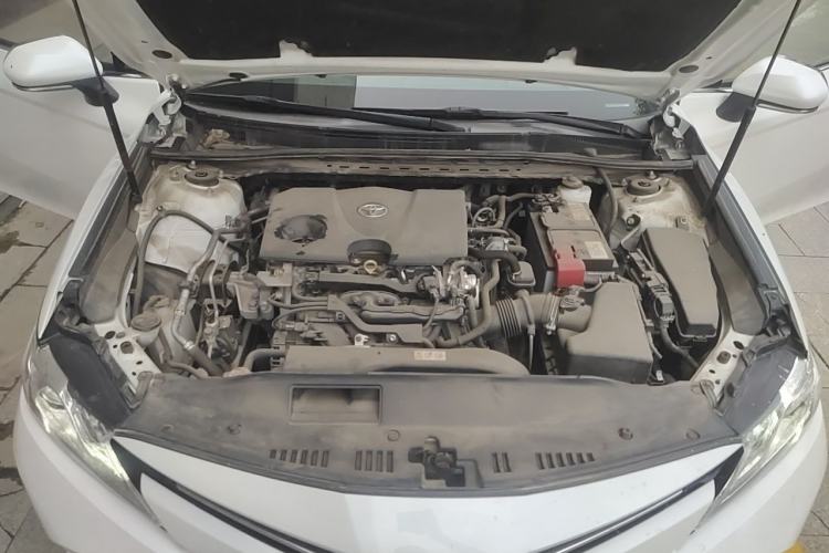 Used Toyota Camry 2019 2.0G Luxury Edition China VI Standard Engine Bay