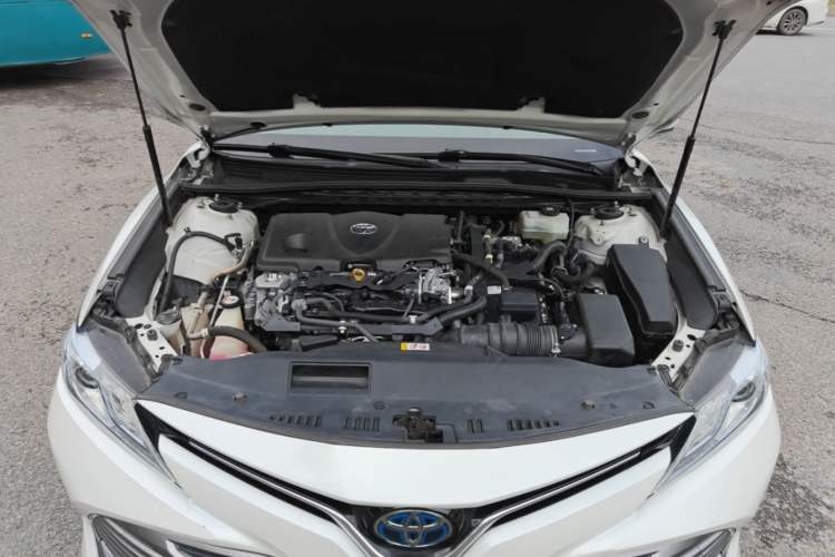 Used Toyota Camry 2019 Dual-Engine 2.5 HG Luxury Edition China VI Standard Engine Bay