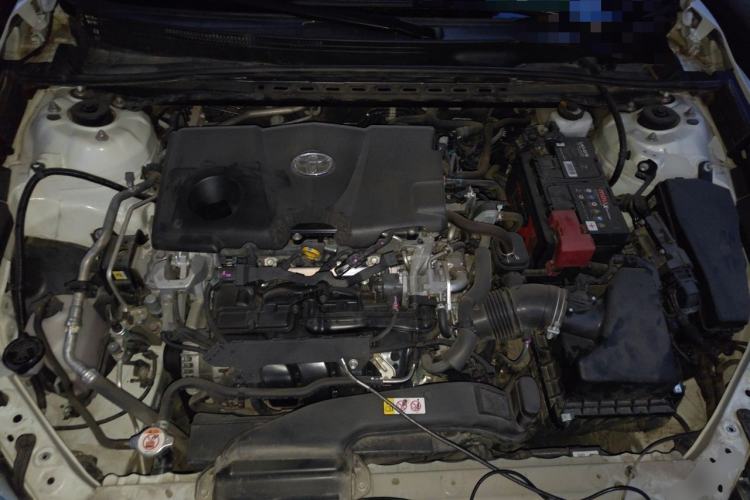 Used Toyota Camry 2019 2.5S FENGSHANG Version China VI Standard Engine Bay