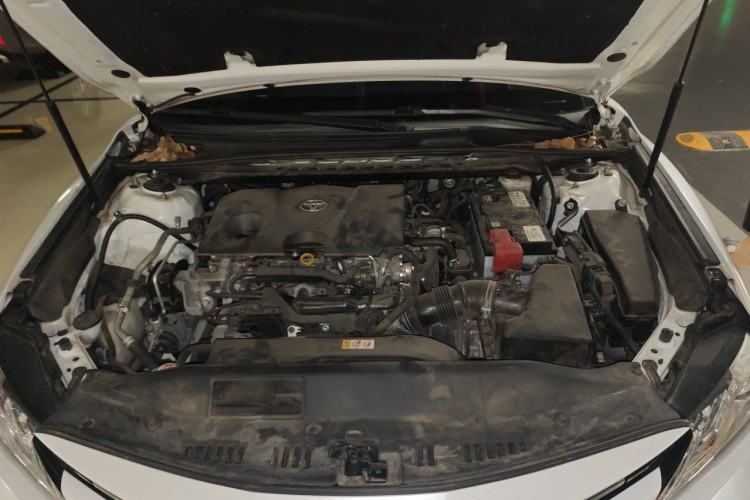 Used Toyota Camry 2019 2.0G Luxury Edition China VI Standard Engine Bay