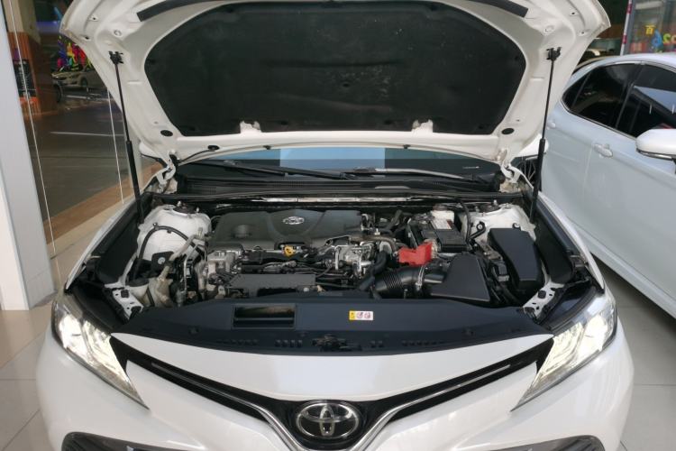Used Toyota Camry 2019 2.5G Luxury Edition China VI Standard Engine Bay