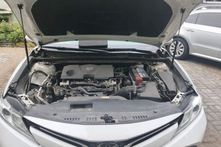 Used Toyota Camry 2019 Revised Version 2.0G Luxury Edition Engine Bay