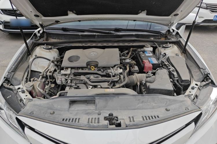 Used Toyota Camry 2019 2.0G Luxury Edition China V Standard Engine Bay