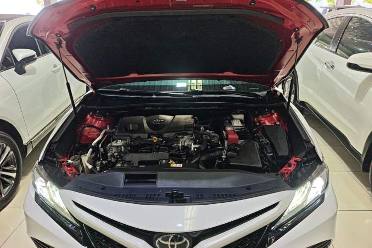 Used Toyota Camry 2019 2.5S FENGSHANG Version China VI Standard Engine Bay