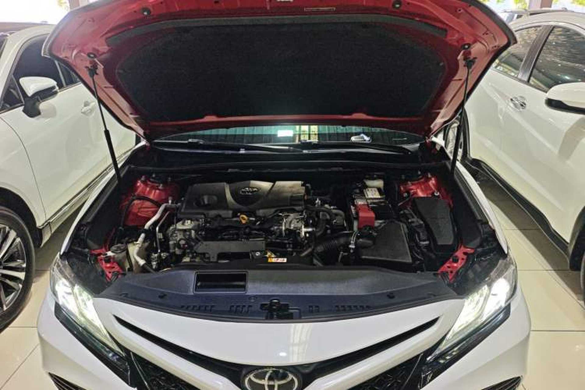 Used Toyota Camry 2019 2.5S FENGSHANG Version China VI Standard Engine Bay