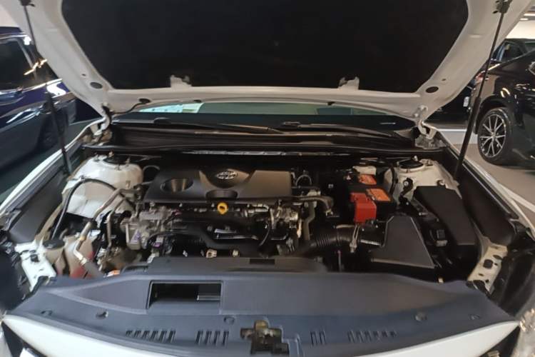 Used Toyota Camry 2019 Revised Version 2.0G Luxury Edition Engine Bay
