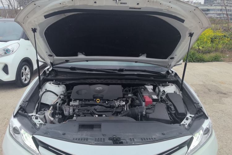 Used Toyota Camry 2019 2.0G Luxury Edition China VI Standard Engine Bay