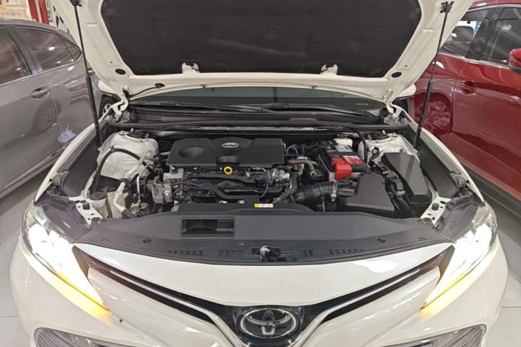 Used Toyota Camry 2019 2.0G Luxury Edition China VI Standard Engine Bay