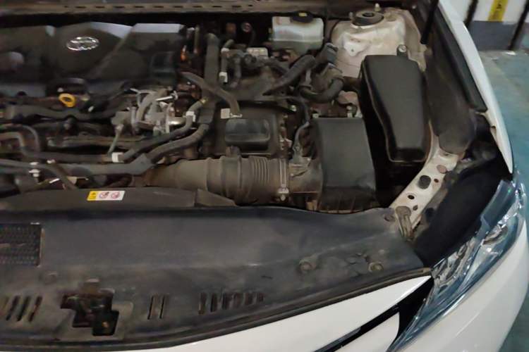 Used Toyota Camry 2019 Dual-Engine 2.5 HG Luxury Edition China V Standard Engine Bay Left