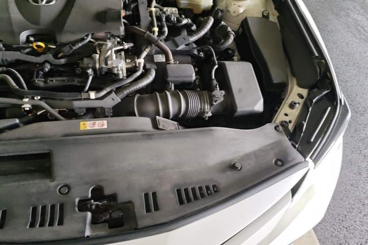 Used Toyota Camry 2019 Dual-Engine 2.5 HG Luxury Edition China VI Standard Engine Bay Left