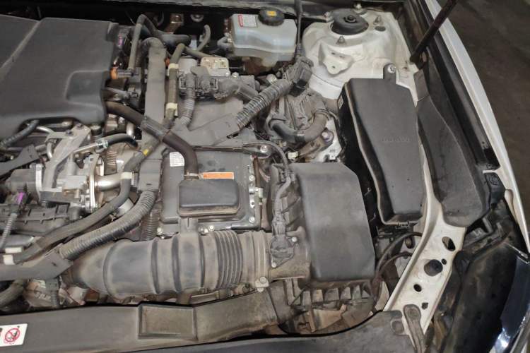 Used Toyota Camry 2019 Dual-Engine 2.5 HG Luxury Edition China VI Standard Engine Bay Left