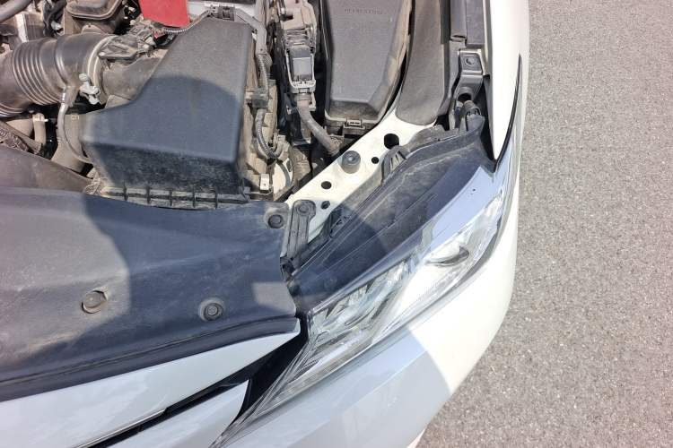 Used Toyota Camry 2019 Revised Version 2.0G Luxury Edition Engine Bay Left