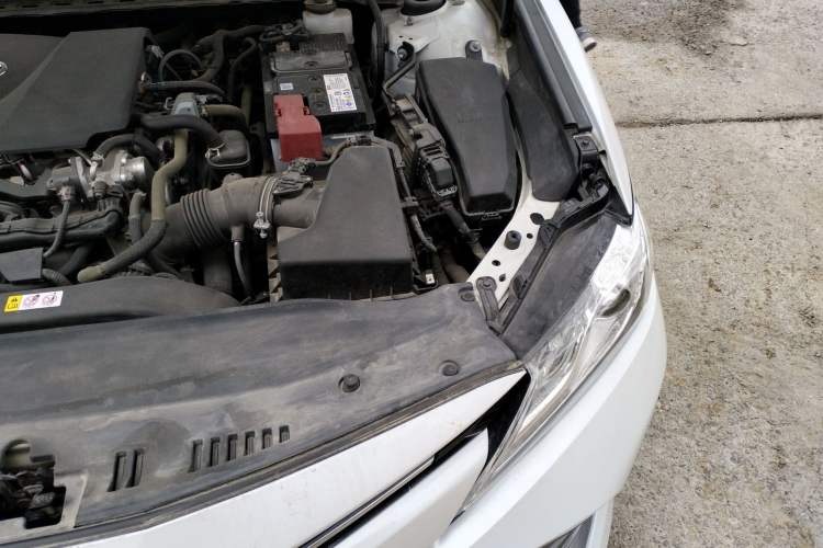 Used Toyota Camry 2019 Revised Version 2.0G Luxury Edition Engine Bay Left