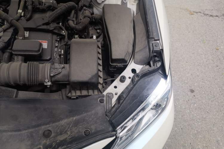 Used Toyota Camry 2019 Dual-Engine 2.5 HG Luxury Edition China VI Standard Engine Bay Left