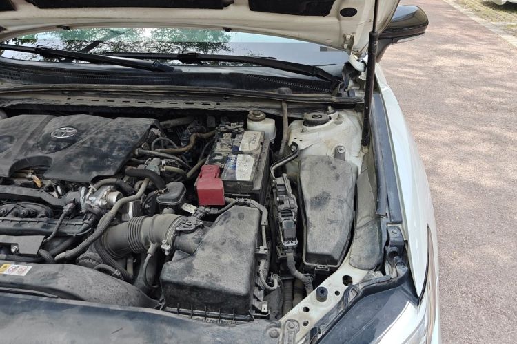 Used Toyota Camry 2019 2.0S FENGSHANG Version China V Standard Engine Bay Left
