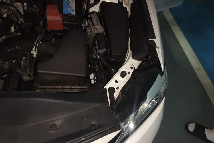 Used Toyota Camry 2019 2.5G Luxury Edition China VI Standard Engine Bay Left