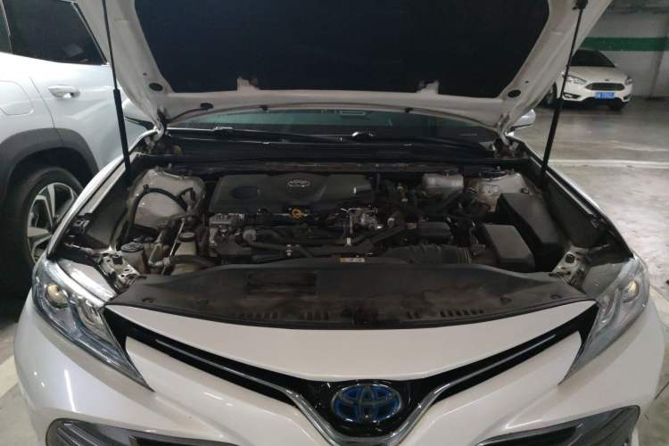 Used Toyota Camry 2019 Dual-Engine 2.5 HG Luxury Edition China VI Standard Engine Bay