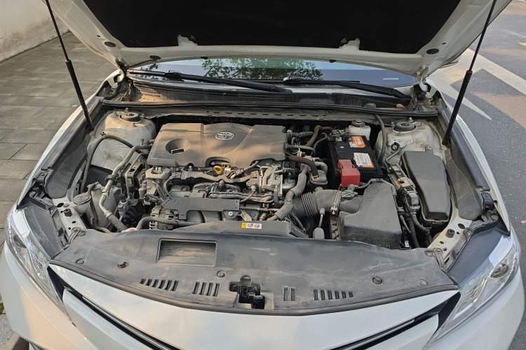 Used Toyota Camry 2019 2.5G Luxury Edition China VI Standard Engine Bay