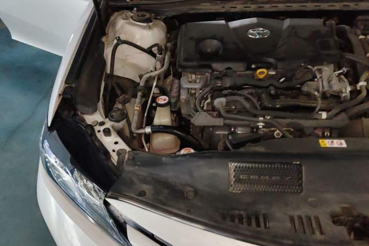 Used Toyota Camry 2019 Dual-Engine 2.5 HG Luxury Edition China V Standard Engine Bay Right