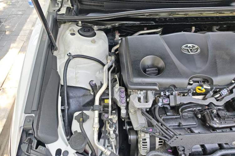 Used Toyota Camry 2019 2.5S FENGSHANG Version China VI Standard Engine Bay Right