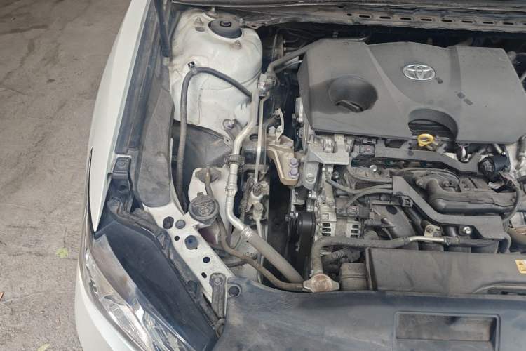 Used Toyota Camry 2019 2.0G Luxury Edition China V Standard Engine Bay Right