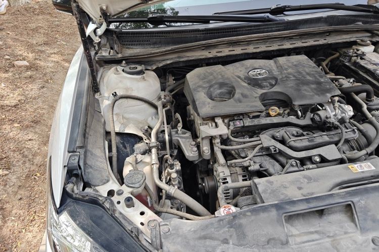 Used Toyota Camry 2019 2.0S FENGSHANG Version China V Standard Engine Bay Right