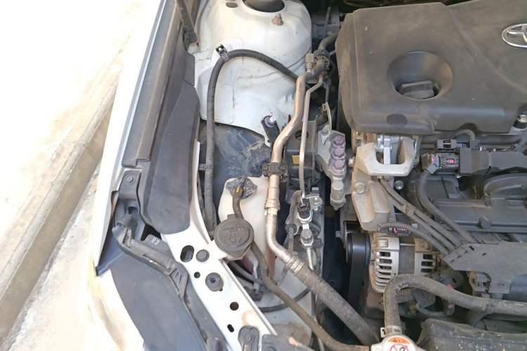 Used Toyota Camry 2019 2.5S FENGSHANG Version China VI Standard Engine Bay Right