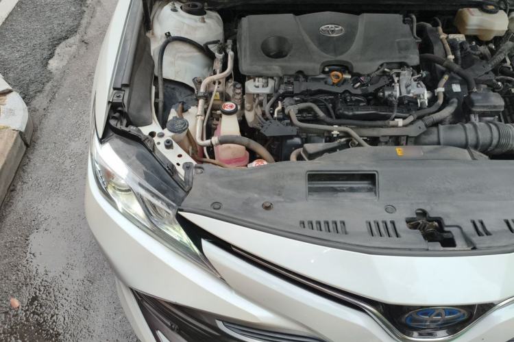 Used Toyota Camry 2019 Dual-Engine 2.5 HG Luxury Edition China V Standard Engine Bay Right