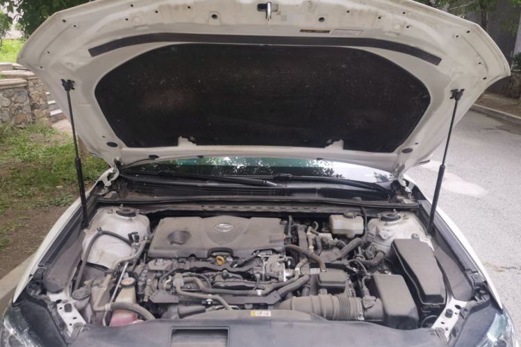 Used Toyota Camry 2019 Dual-Engine 2.5 HG Luxury Edition China VI Standard Engine Bay