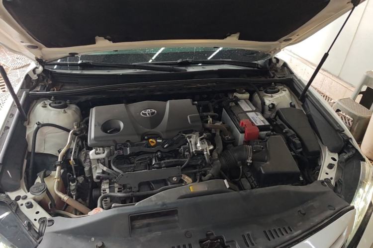 Used Toyota Camry 2019 2.5S FENGSHANG Version China VI Standard Engine Bay