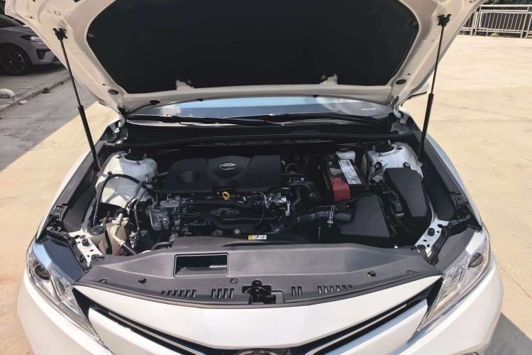 Used Toyota Camry 2019 2.0G Luxury Edition China V Standard Engine Bay