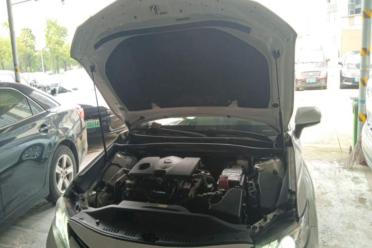 Used Toyota Camry 2019 2.0G Luxury Edition China VI Standard Engine Bay