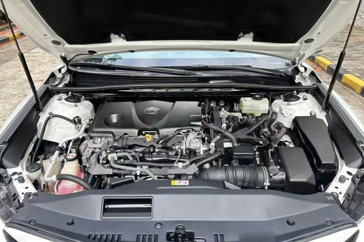 Used Toyota Camry 2019 Dual-Engine 2.5 HG Luxury Edition China VI Standard Engine Bay