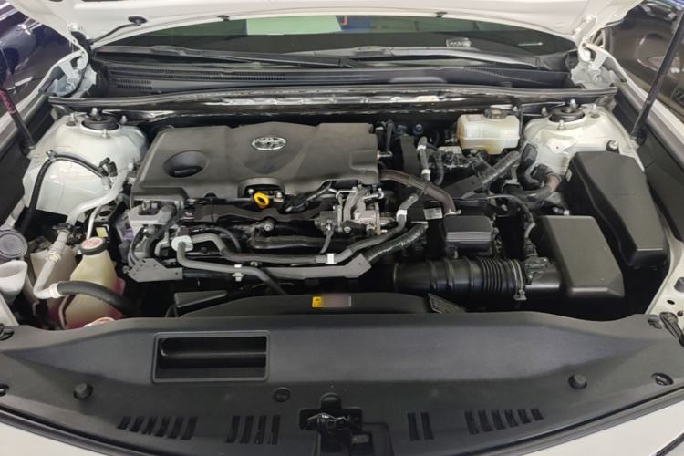 Used Toyota Camry 2019 Dual-Engine 2.5 HG Luxury Edition China VI Standard Engine Bay