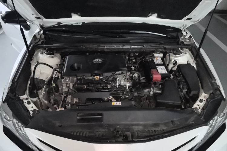 Used Toyota Camry 2019 2.5S FENGSHANG Version China VI Standard Engine Bay