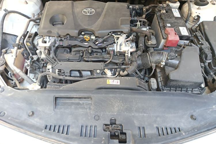 Used Toyota Camry 2019 2.5S FENGSHANG Version China VI Standard Engine Bay