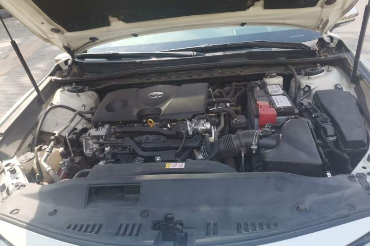 Used Toyota Camry 2019 2.0G Luxury Edition China V Standard Engine Bay