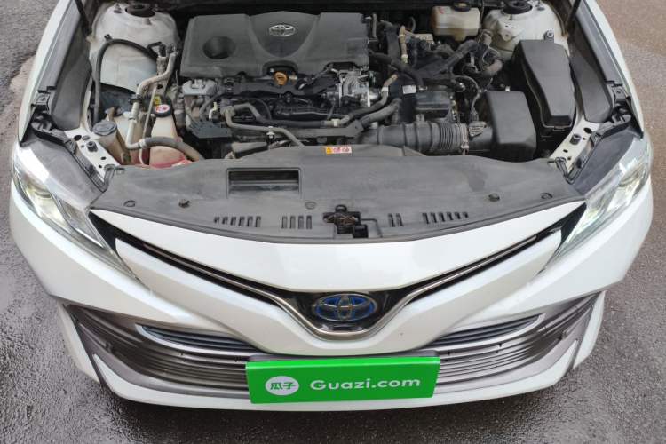 Used Toyota Camry 2019 Dual-Engine 2.5 HG Luxury Edition China V Standard Engine Bay