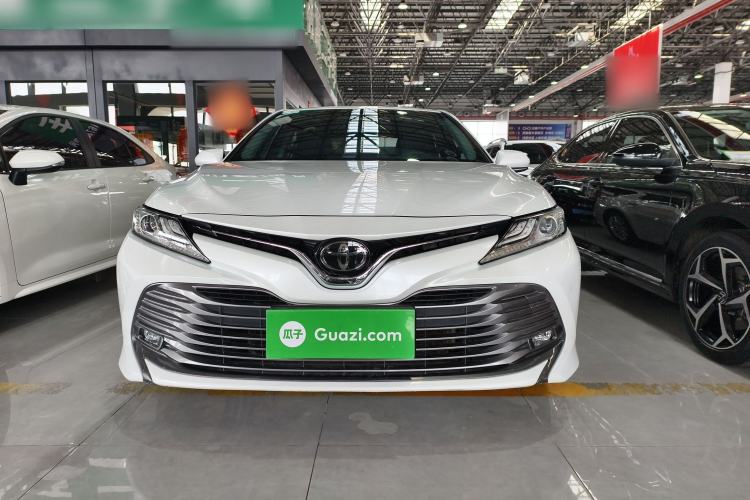 Used Toyota Camry 2019 Revised Version 2.0G Luxury Edition Exterior 1