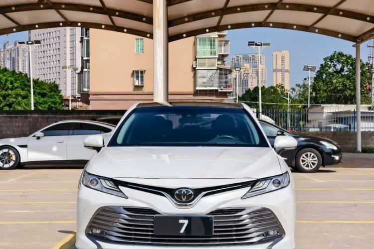Used Toyota Camry 2019 2.5G Luxury Edition China VI Standard Exterior 1